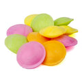 Pastelkleurige vliegende schotels van ouwel in roze, geel, groen en oranje